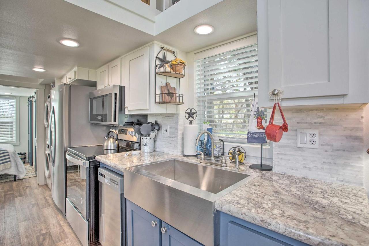 Cozy Mckinney Tiny Home With Porch And Fire Pit! Eksteriør bilde