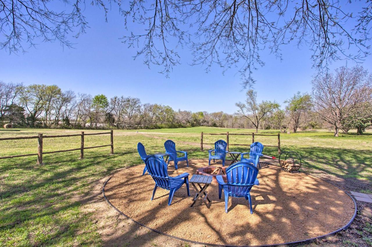 Cozy Mckinney Tiny Home With Porch And Fire Pit! Eksteriør bilde