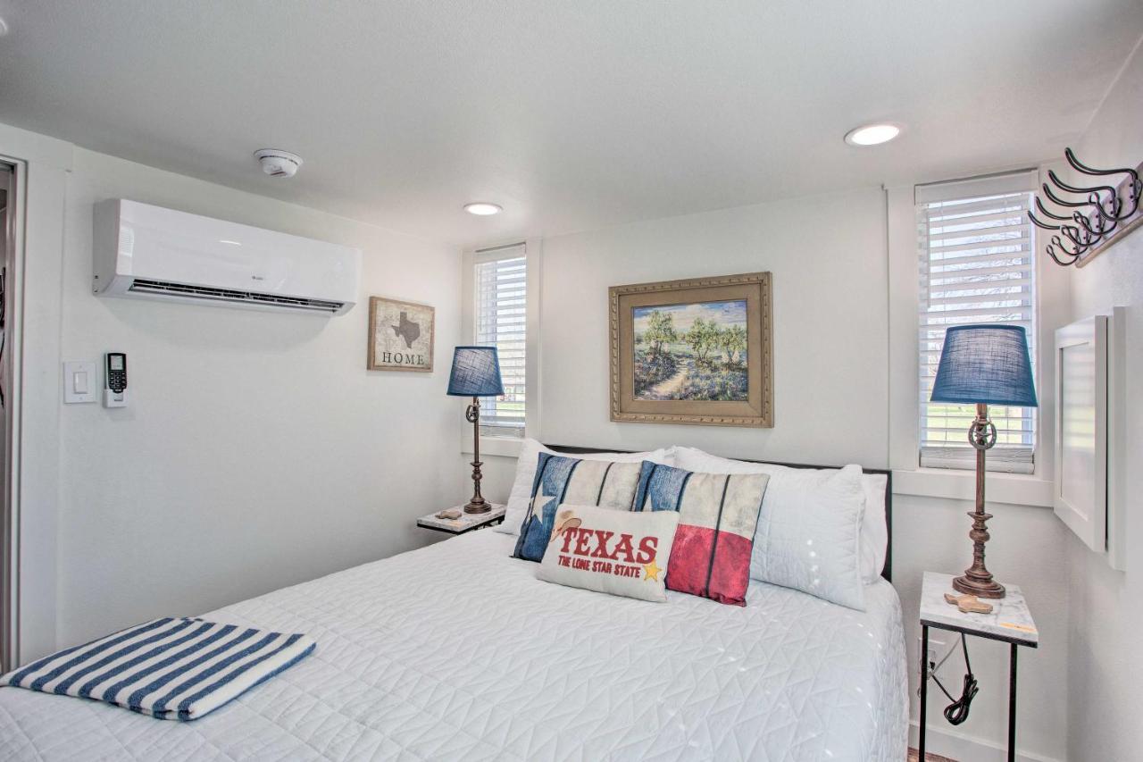Cozy Mckinney Tiny Home With Porch And Fire Pit! Eksteriør bilde