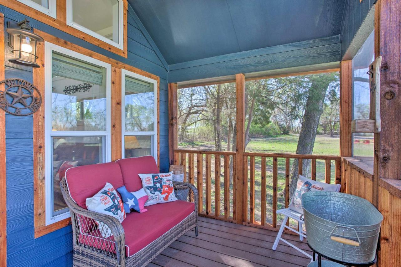 Cozy Mckinney Tiny Home With Porch And Fire Pit! Eksteriør bilde